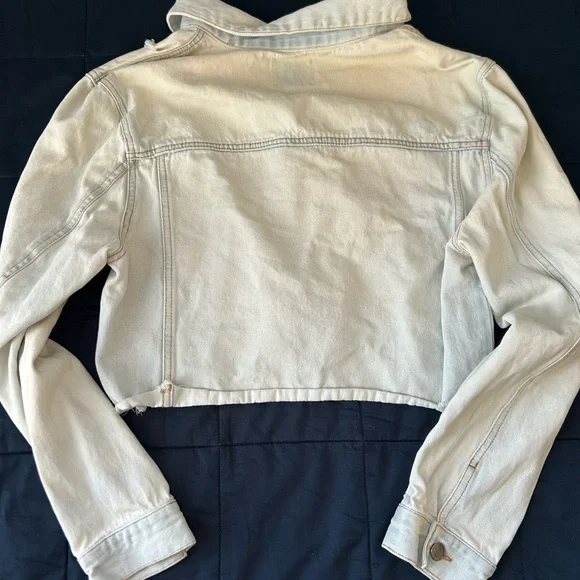 Women’s Love Tree Distressed Cropped Denim Button Up Jacket L - Picture 4 of 9